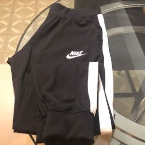 Nike tapered joggers